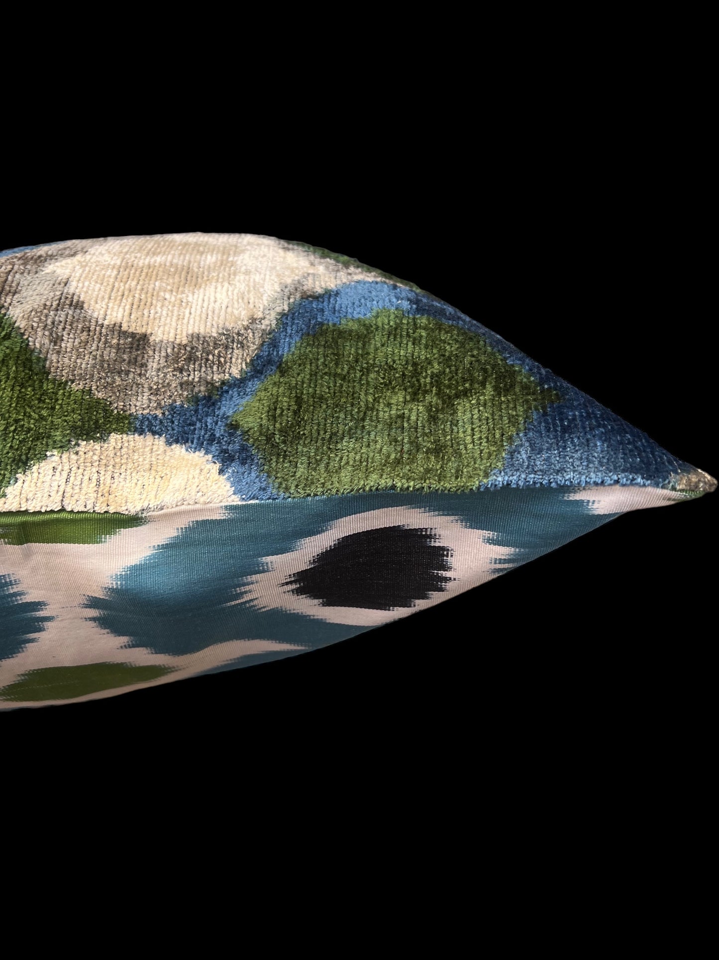 Cuscino in velluto di seta ikat