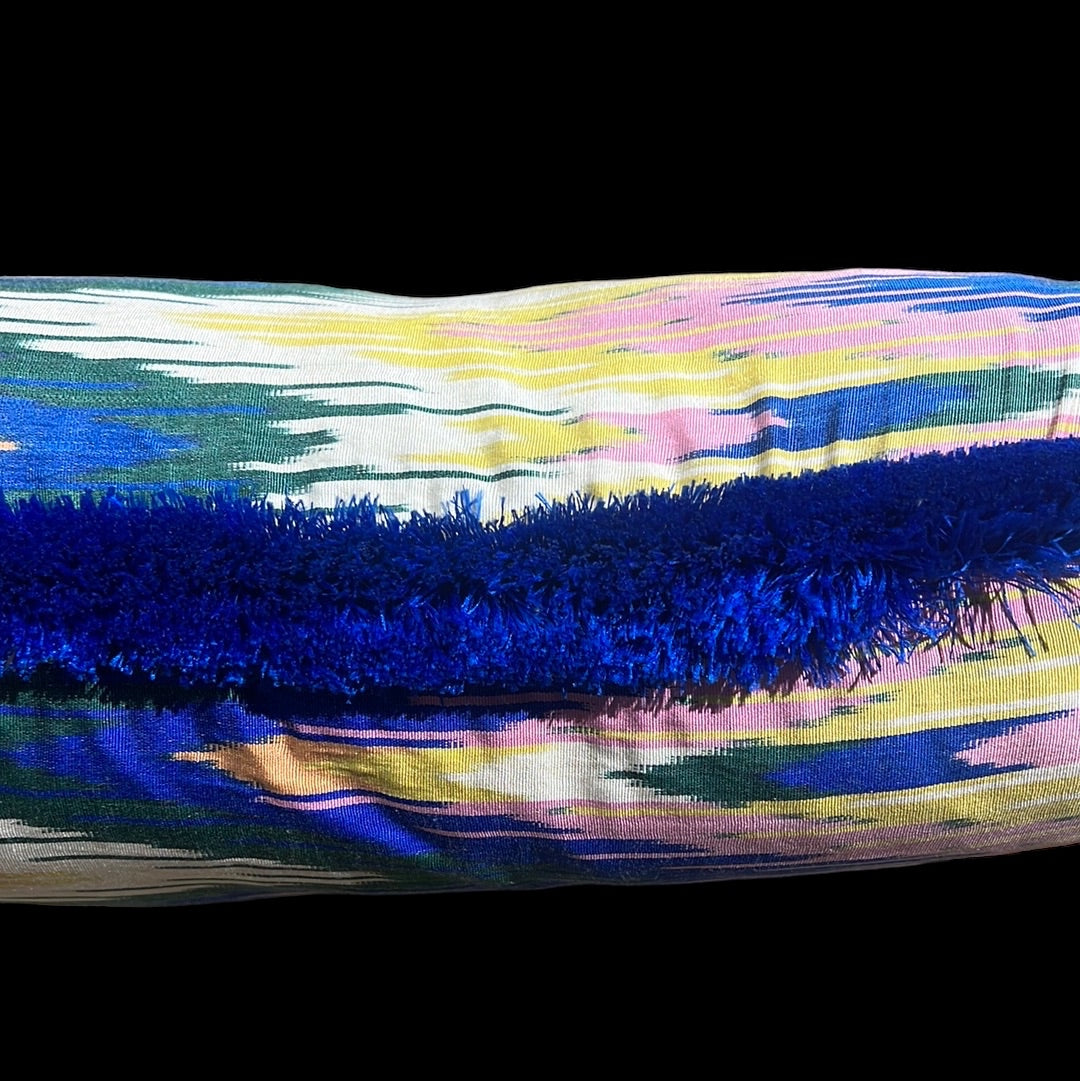 Cuscino in pura seta ikat con frange