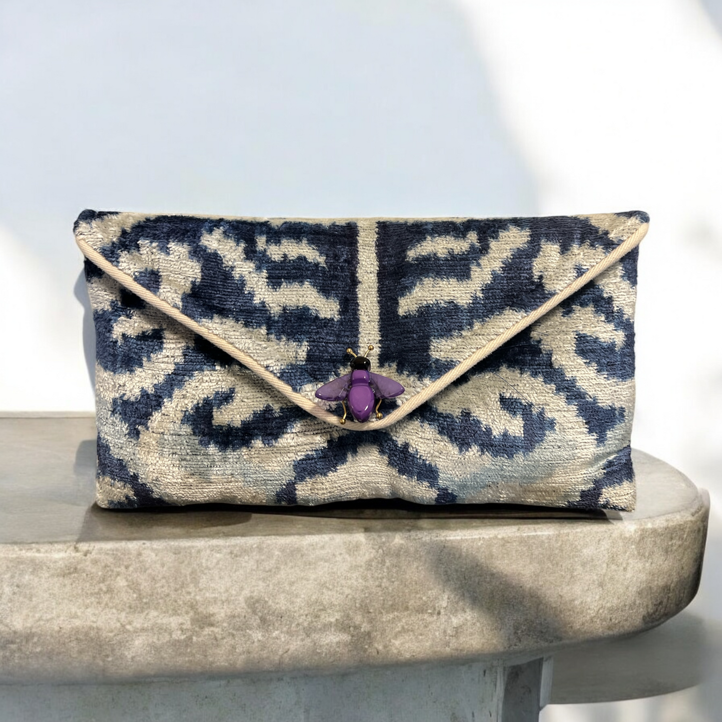 Clutchbag in velluto di seta ikat