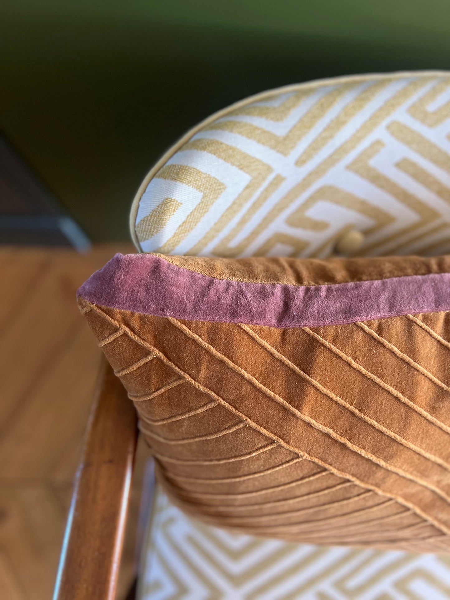 “Checks & stripes” - mostarda e cipria