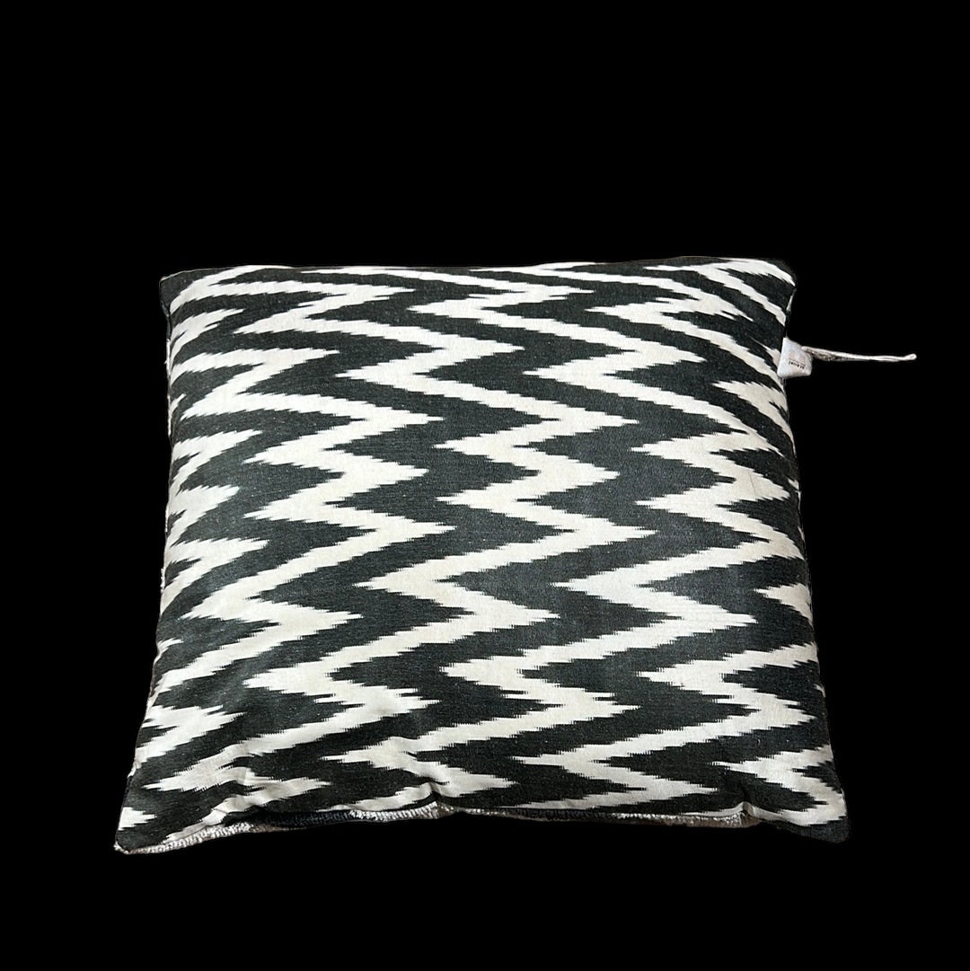 Cuscino in velluto di seta ikat