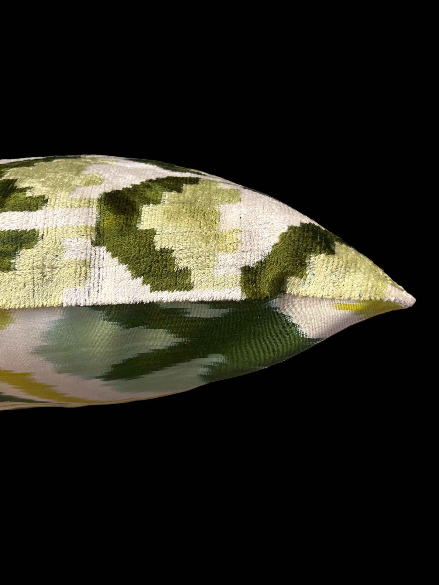 Cuscino in velluto di seta ikat