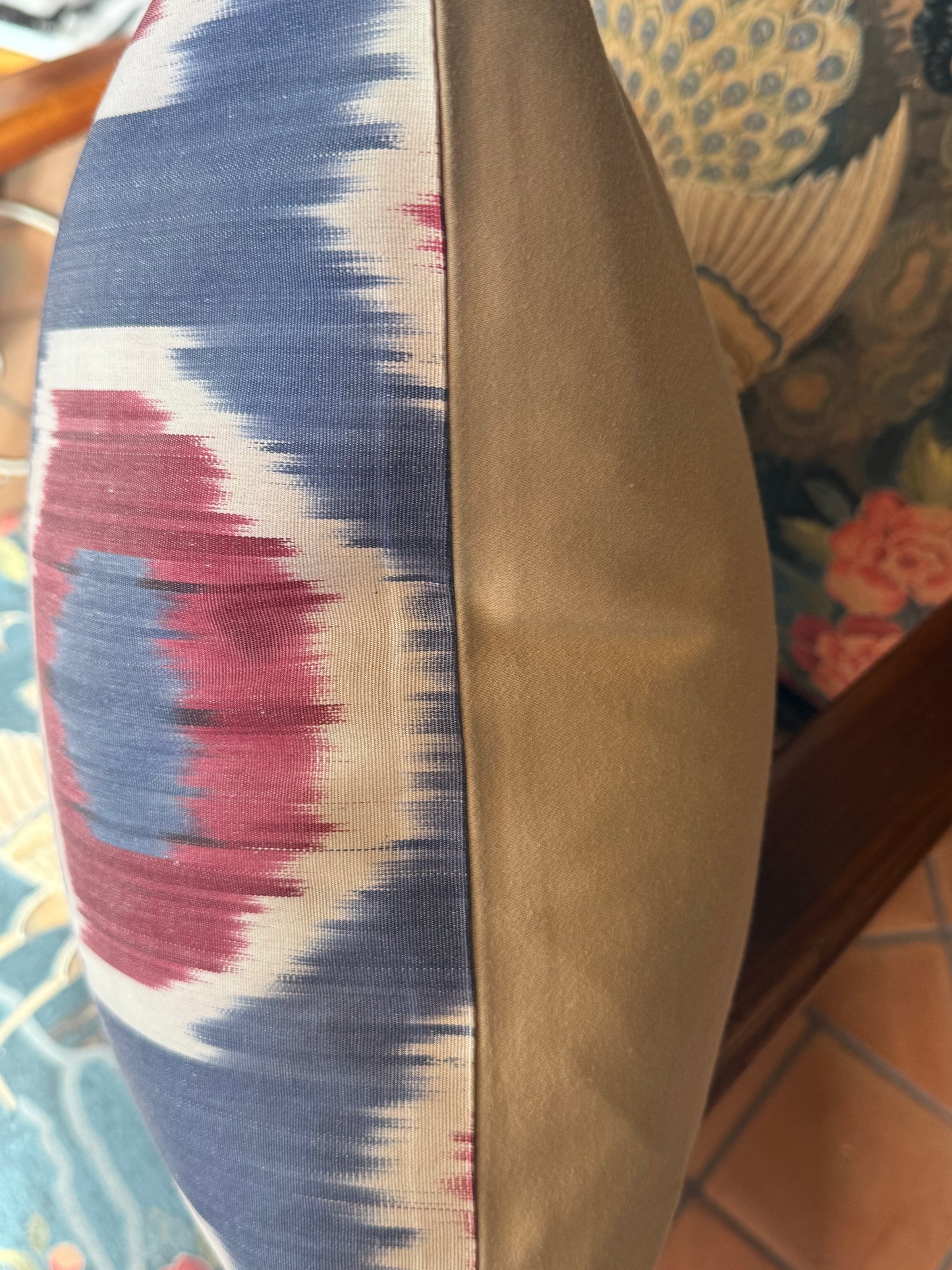 Cuscino in pura seta ikat