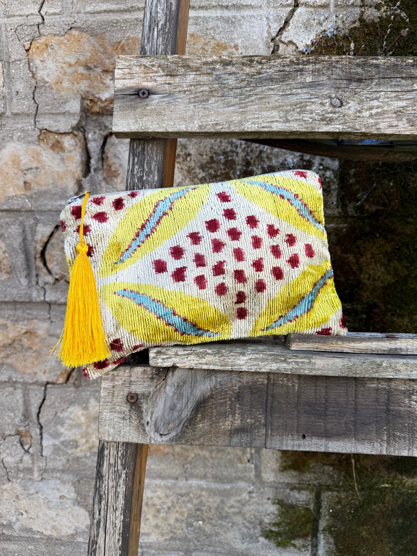 Pochette in velluto ikat