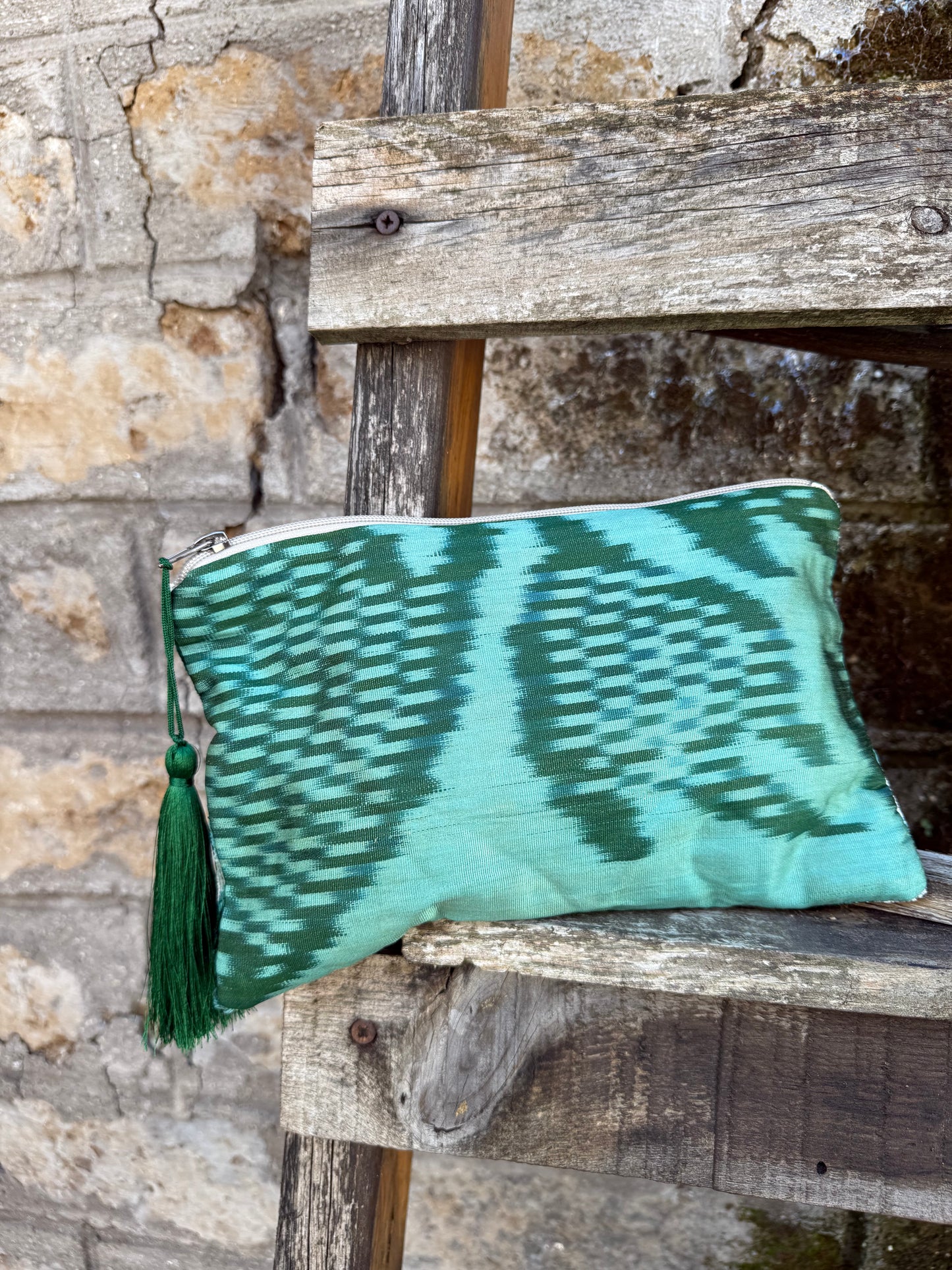 Pochette in velluto ikat
