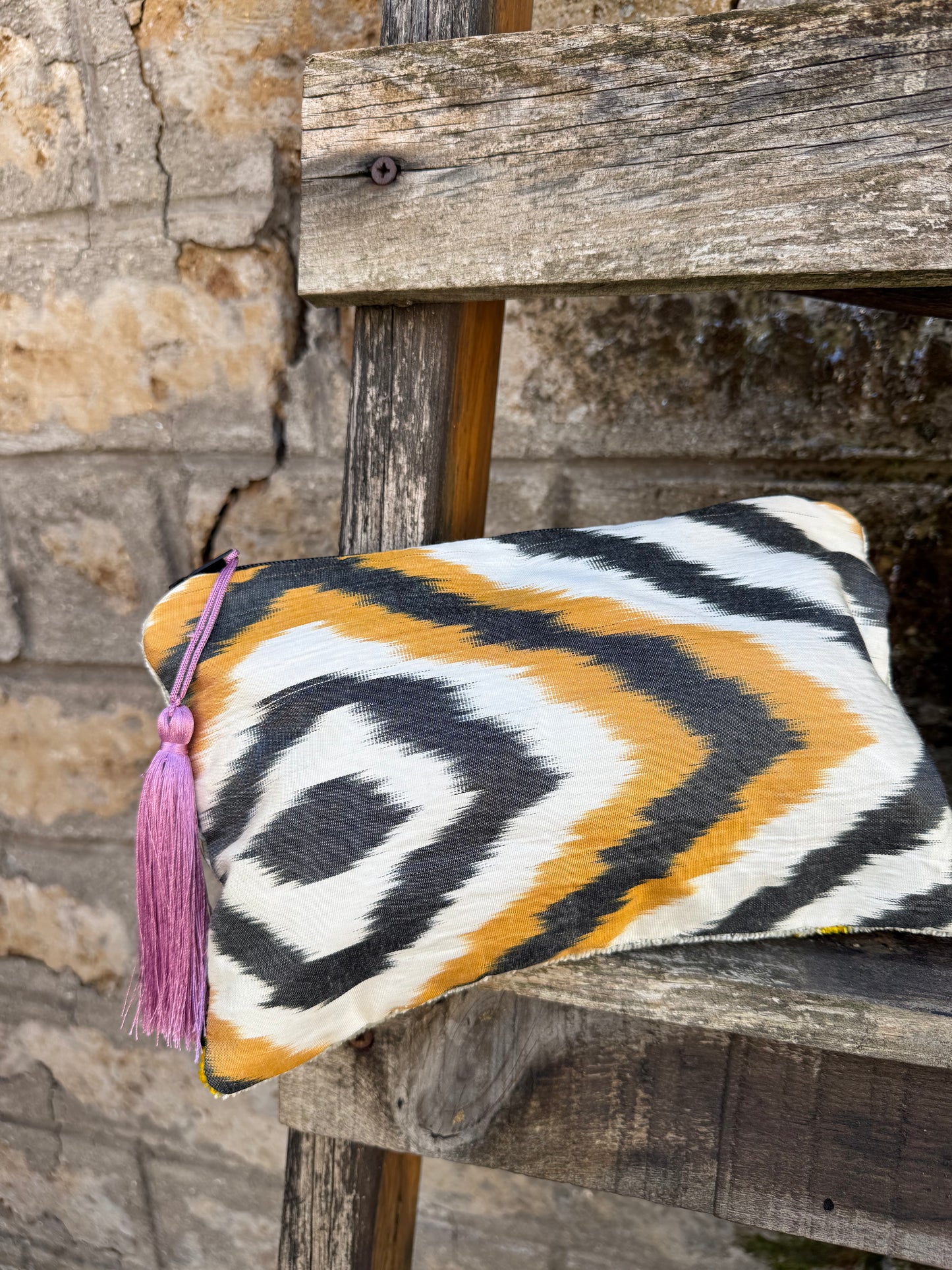 Pochette in velluto ikat
