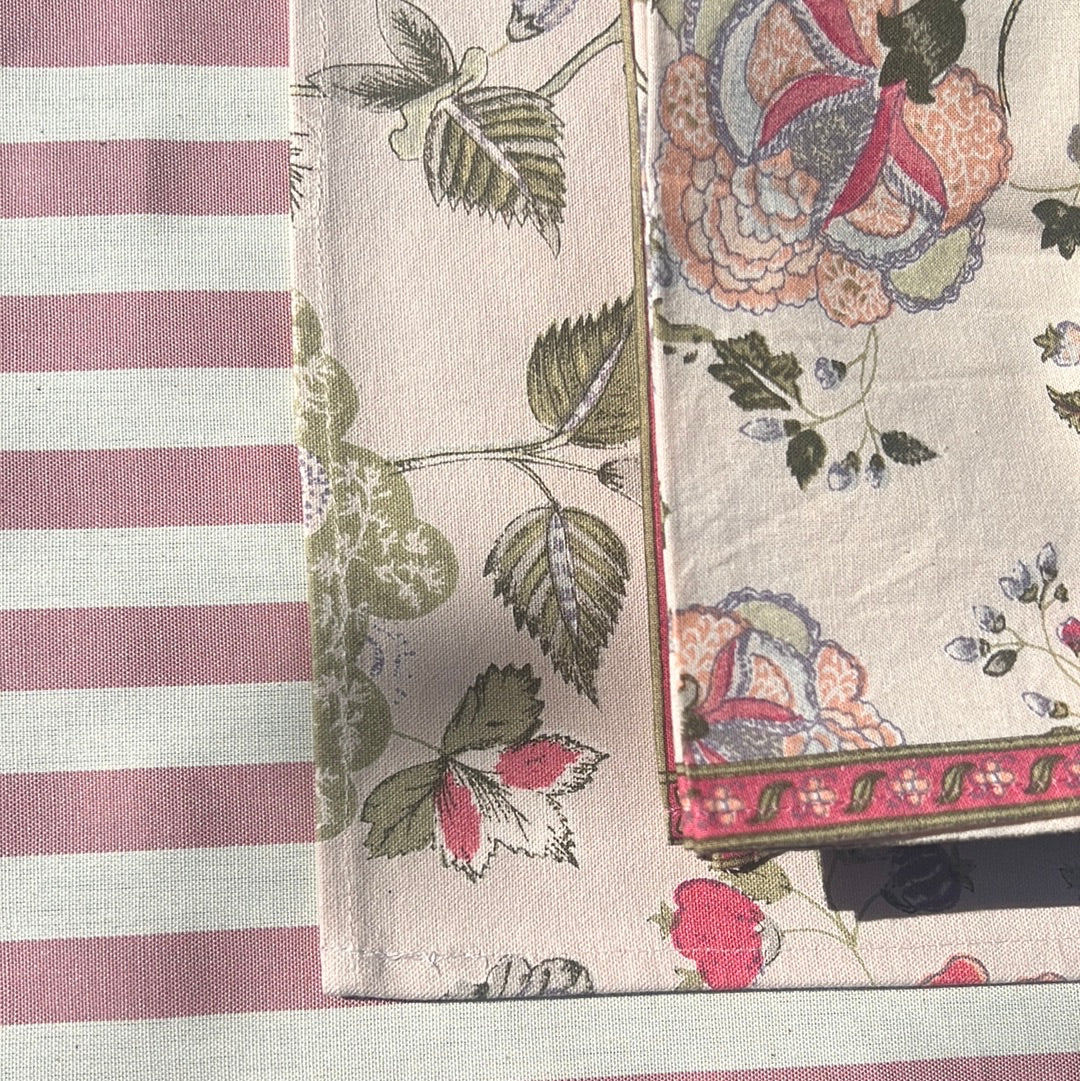 Collezione Indira: variante fiori rosa