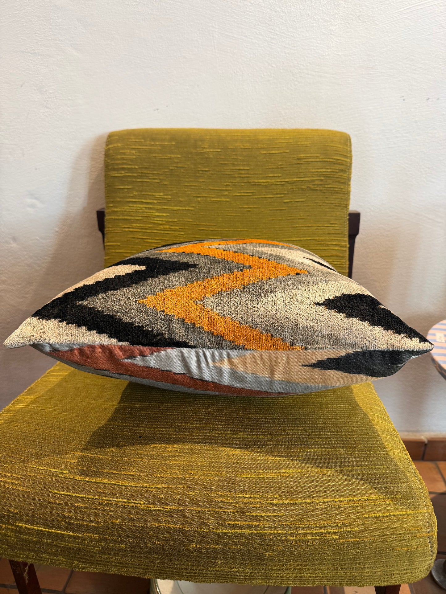 Cuscino in velluto di seta Ikat