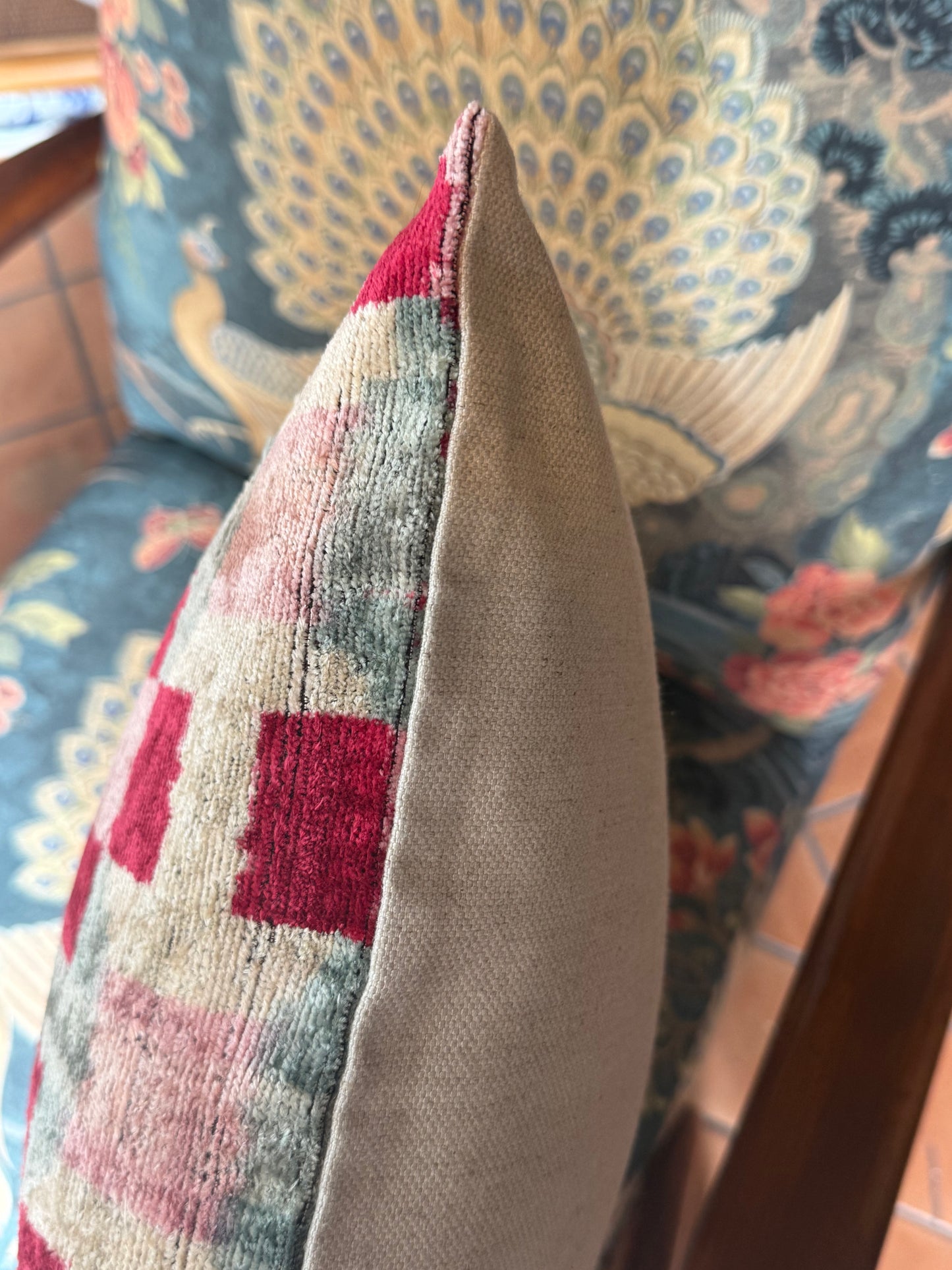 Cuscino in velluto di seta ikat