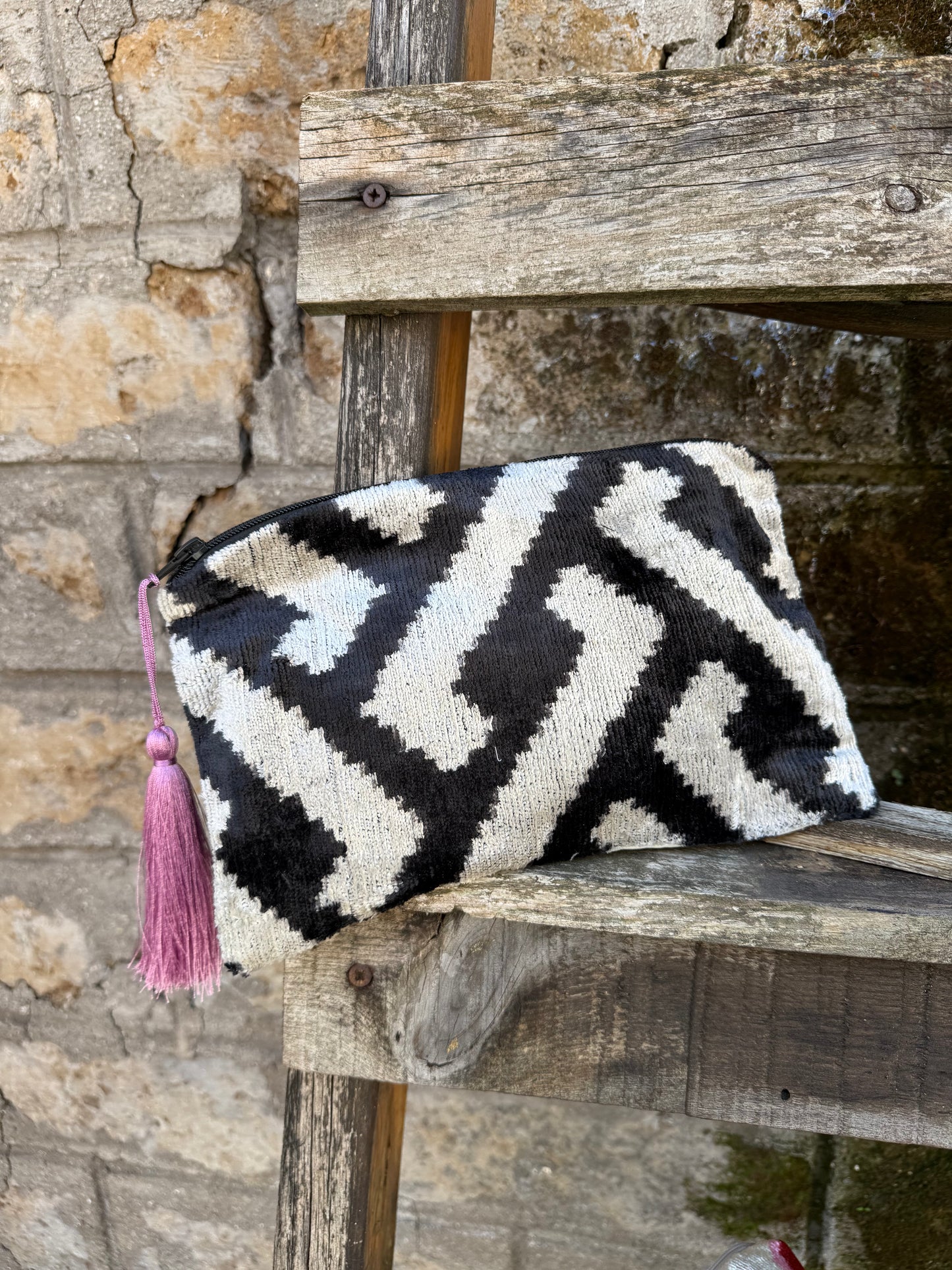 Pochette in velluto ikat